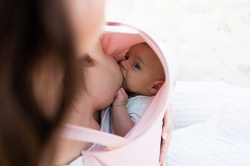 Bamboo nursing cover in dusty pink the bubbahood™ | Breastfeeding cover essentially bub