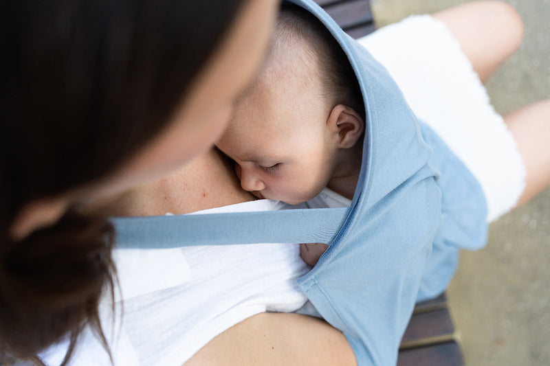 Bamboo nursing cover in dusty blue the bubbahood™ | Breastfeeding cover essentially bub